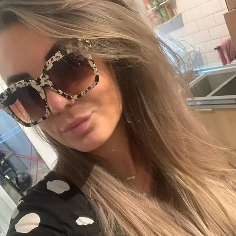 Brand Square Sunglasses 2024 Women Fashion Trends Luxury Designer Cat Eye Oversized Sunglasses Female Gradient Eyewear Oculos