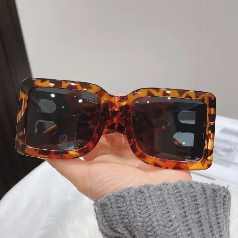 2024 Fashion Oversized The Letter B Square Luxury Trend Sunglasses Women Men Retro Rectangle Sunglasses Gafas De Sol UV400